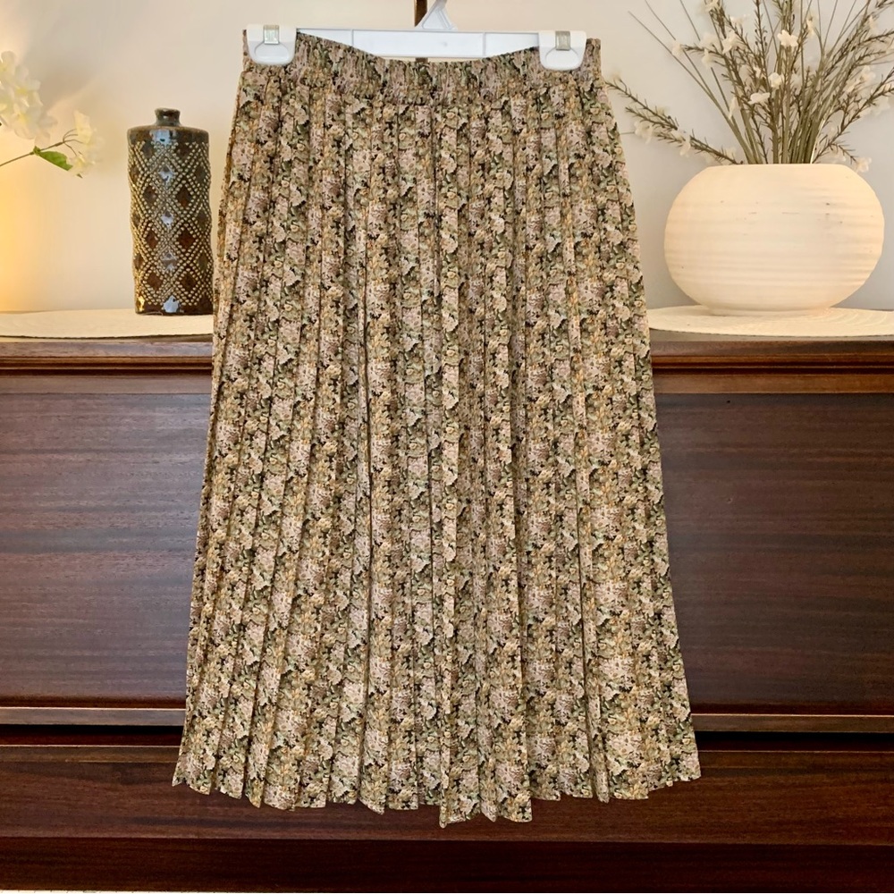 Via Sant Andrea 90's Floral Knife Pleated Midi Skirt, Size 6